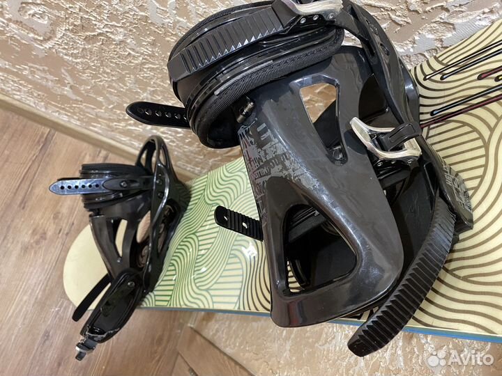 Комплект сноуборд крепления ботинки