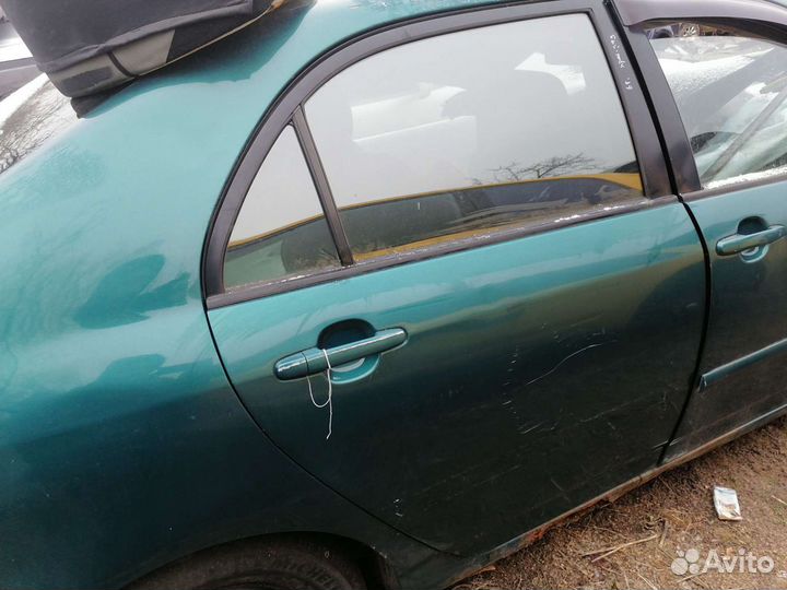 Задняя правая дверь Toyota Corolla
