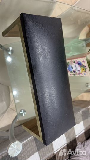 Подставка для рук маникюрная бу