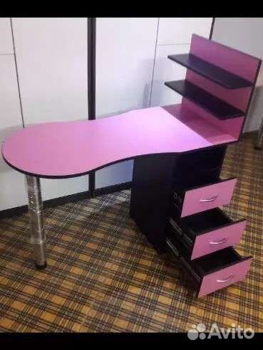 Стол маникюрный