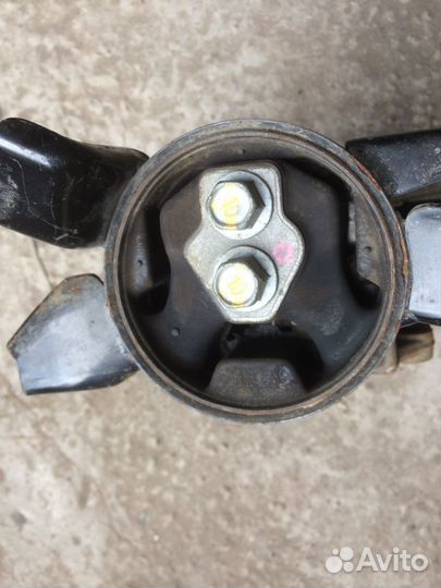 Опора АКПП левая Kia Rio 3, Solaris 1