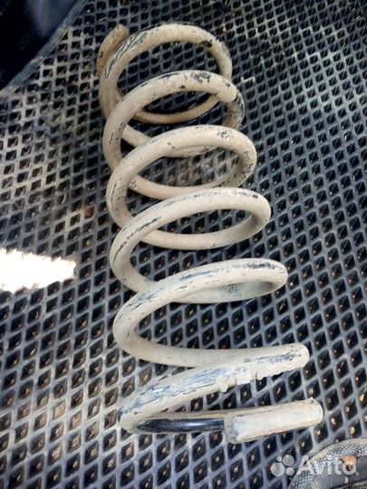 Задняя пружина на ssangyong actyon