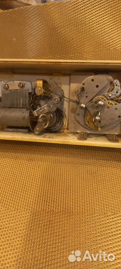 Часы будильник Наири с мелодией