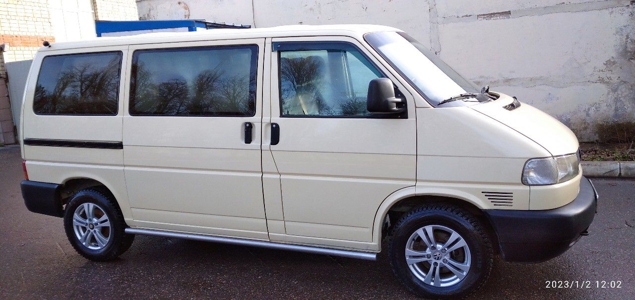 Volkswagen Caravelle: фото владельца