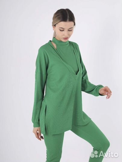 Спортивный костюм женский