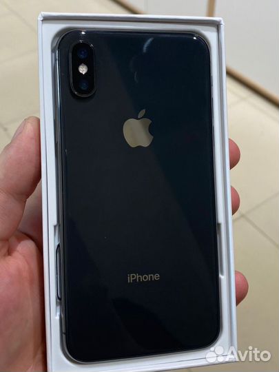 iPhone X, 64 ГБ