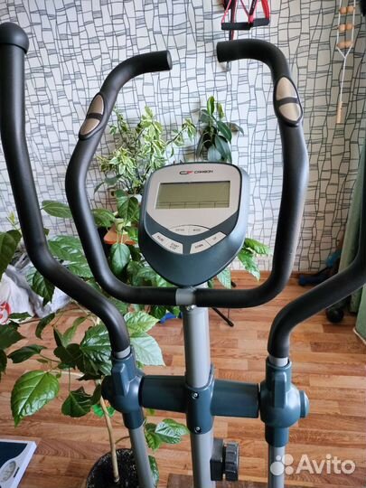 Эллиптический тренажер carbon fitness E 407