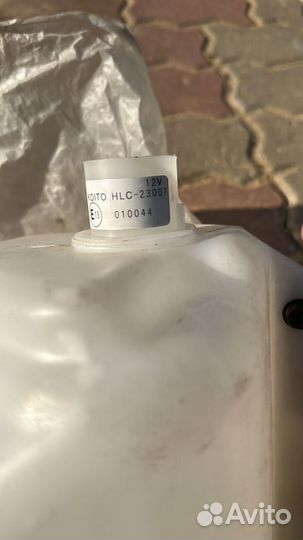 Бачок омывателя лобового стекла Nissan Maxima A33