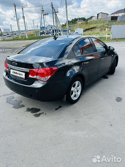 Chevrolet Cruze 1.6 МТ, 2011, 140 000 км