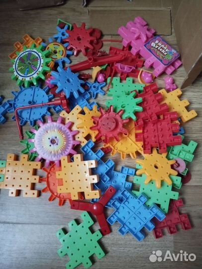 Конструктор пластиковый 4 вида