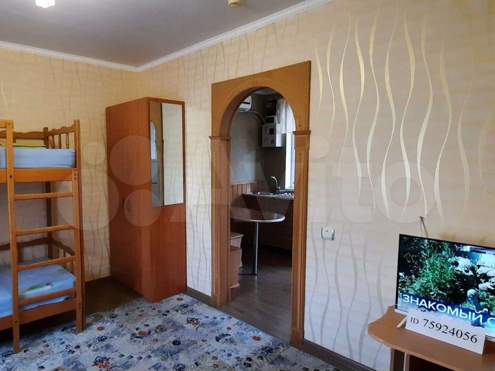 Коттедж 24 м² на участке 1 сот.
