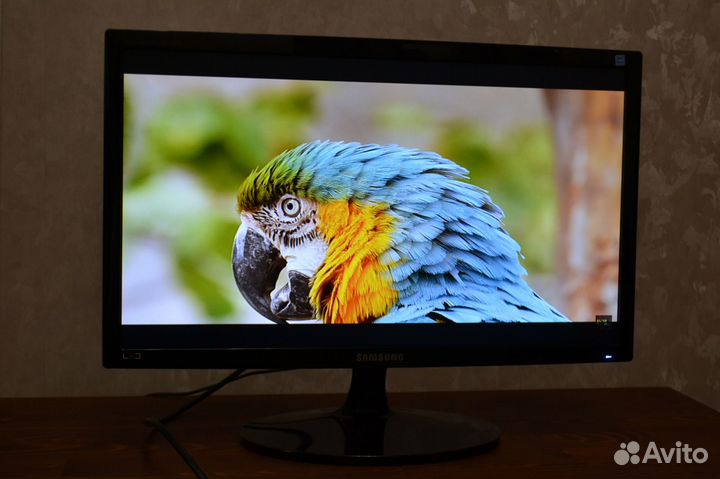 Монитор Samsung 21.5 дюйма/ Full HD