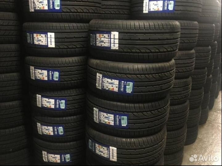 Rydanz Roadster R02 235/40 R18 95W