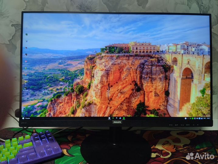 Монитор Philips