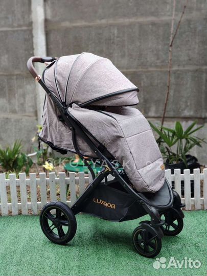 Luxmom 609 Беж прогулчная коляска