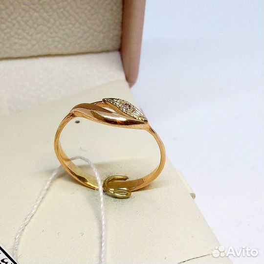 Кольцо / размер 17,5 / 1,42г / Золото585 / фианиты круглые