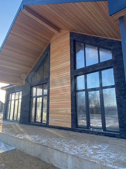 Коттедж 316 м² на участке 12 сот.