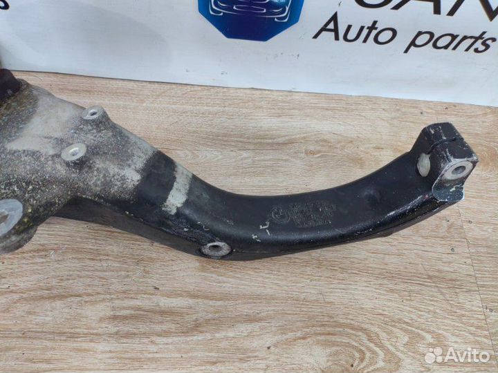 Кулак поворотный передний левый Bmw X5 Рест E70