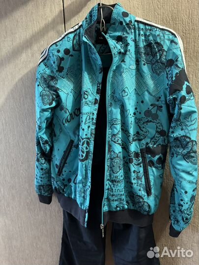 Костюм спортивный