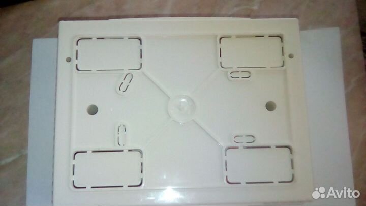 Бокс на 6 автоматов наружн Viko+3 автомата С16,С25