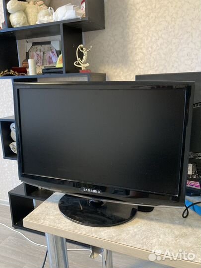 Монитор Samsung