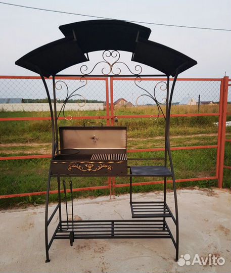 Мангал с печкой и крышей