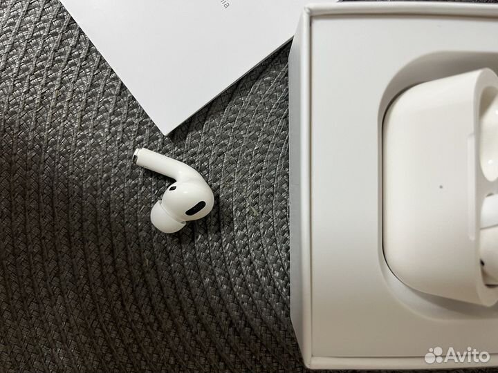 Беспроводные наушники Apple airpods pro