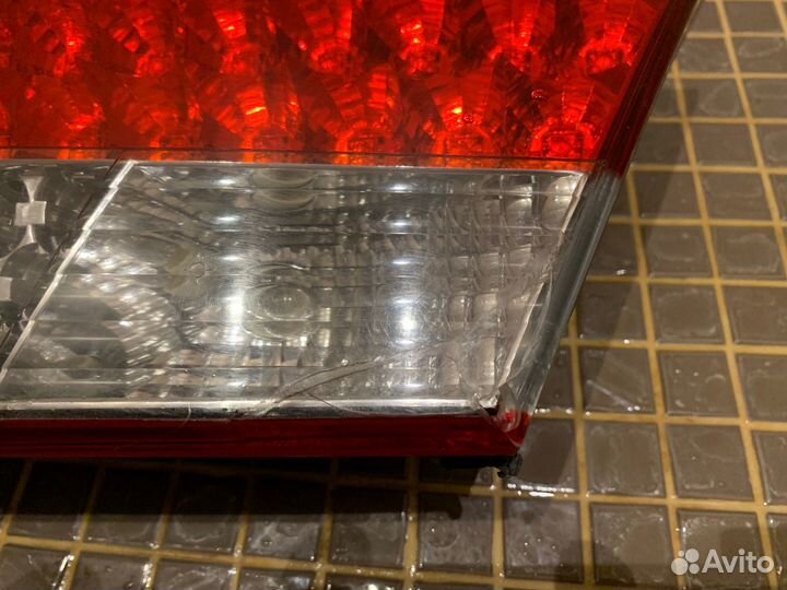 Фонарь задний правый внутренний 924043L022