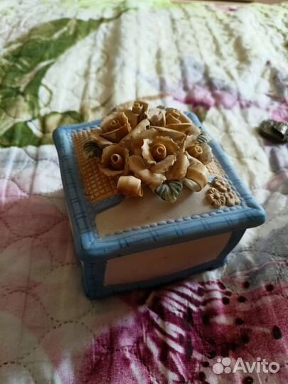 Керамическая шкатулка