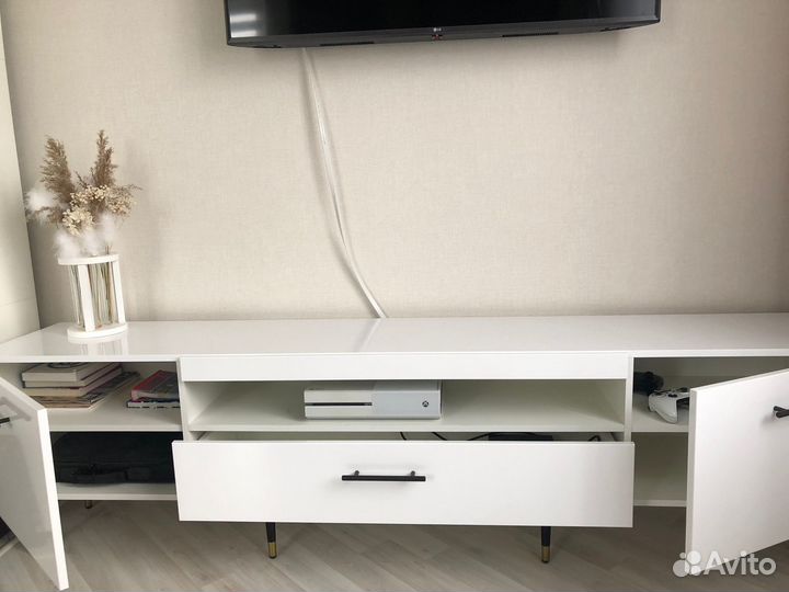 Тумба под телевизор