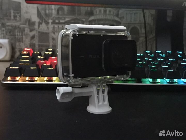 Экшен-камера XiaoYi lite чёрная и набор для съёмки