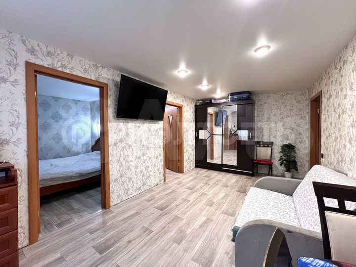 4-к. квартира, 60,7 м², 2/5 эт.