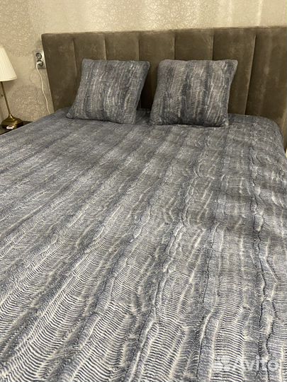 Покрывало двухстороннее и наволочки