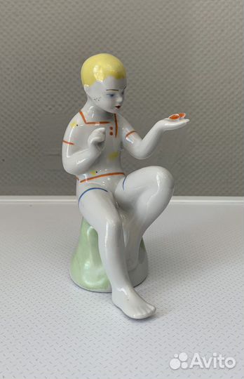 Мальчик с бабочкой зхк