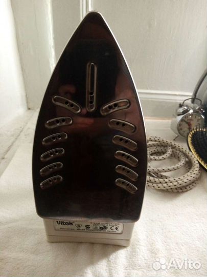 Утюг Vitek