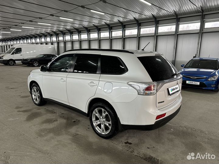 Mitsubishi Outlander 2.4 CVT, 2013, 259 000 км