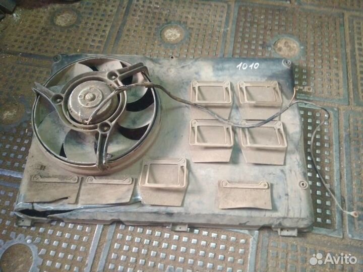 Вентилятор радиатора основного Audi 100 C4 1994
