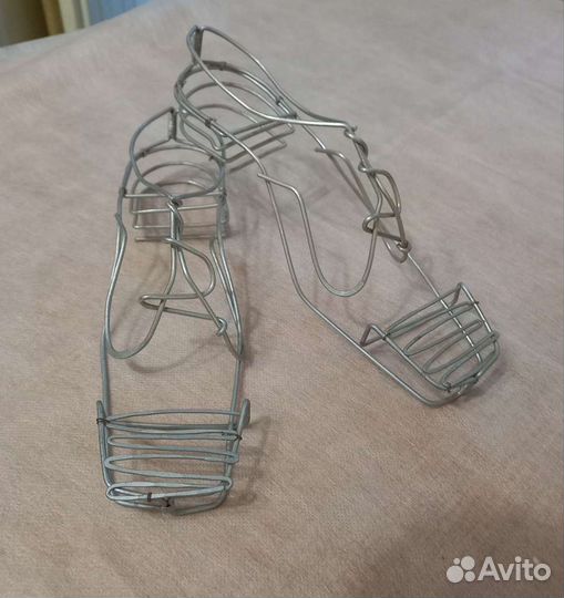 Обувь декоративная