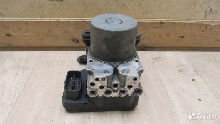 Блок Abs (насос) Toyota Rav 4 2006-2013
