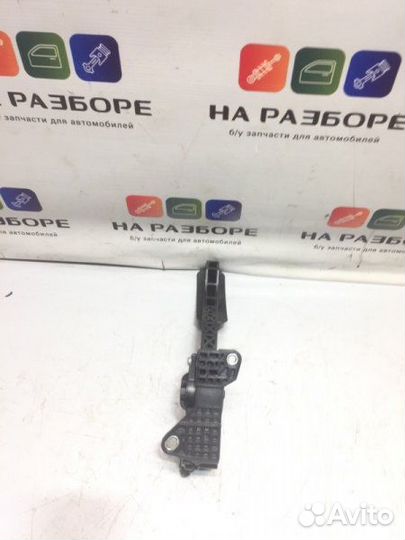 Педаль газа Toyota Corolla E150