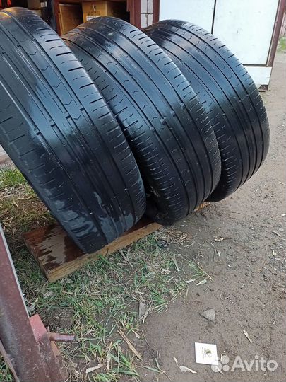 Continental ContiPremiumContact 5 215/60 R16 95