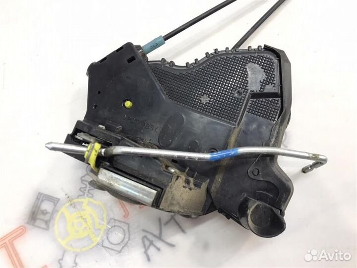 Замок двери передний левый Toyota Estima (AHR20,A