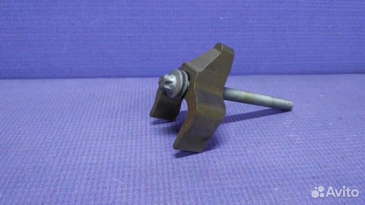 Кронштейн форсунки BMW 1-серия E87/E81