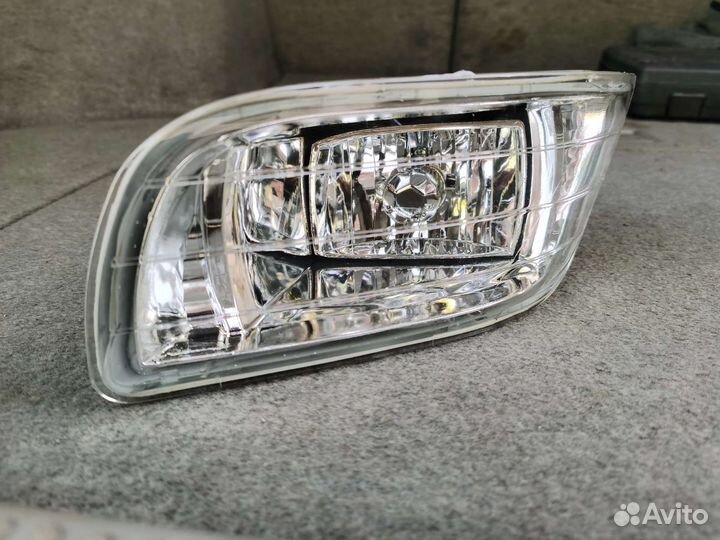 Туманки Toyota Mark II Wagon Qualis SXV20W