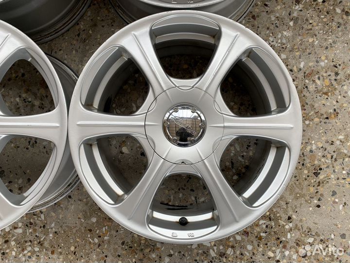 R16 Lupi Drie 5x100 7JJ ET+50 Цо73,1мм