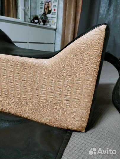 Детское сиденье-пуфик для парикмахерского кресла