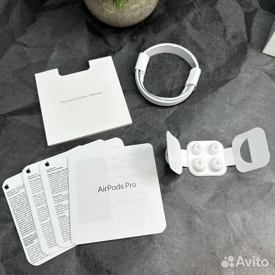 Беспроводные наушники apple airpods