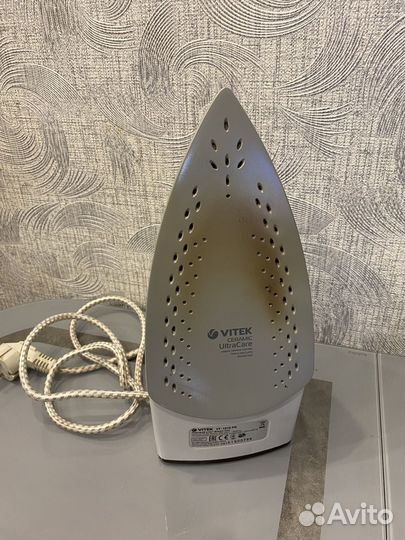 Утюг Vitek