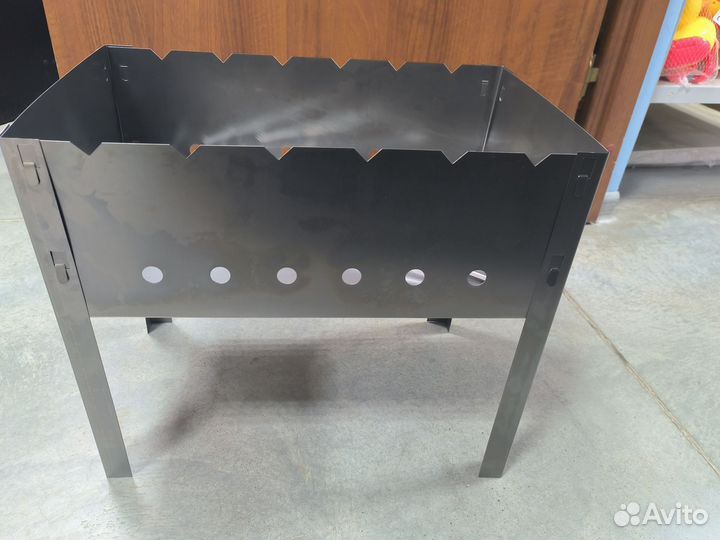 Мангал походный с шампурами и махалкой