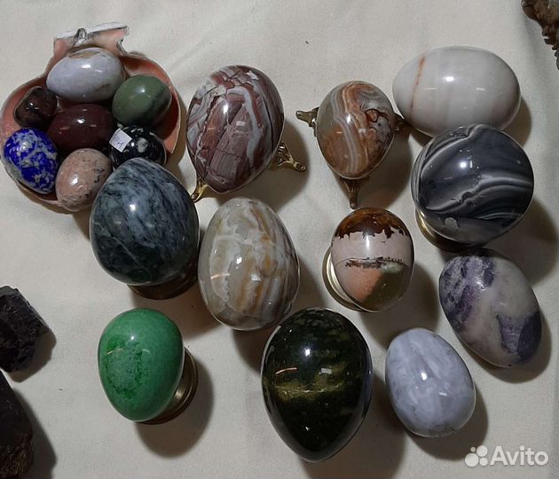 Яйца-апатит,оникс,змеевик,яшма